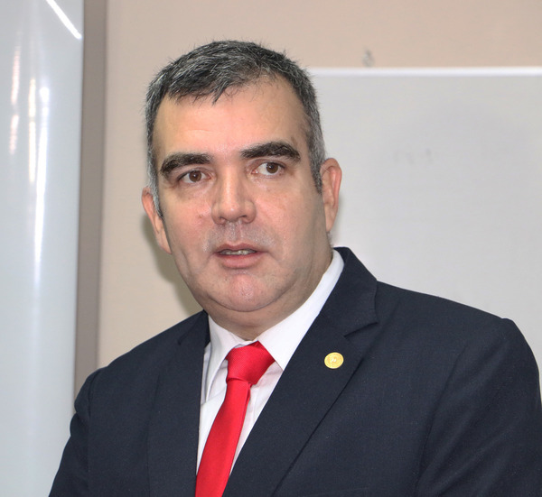 Presidente nombra a Ricardo Zárate al frente del Ministerio de Educación - .::Agencia IP::.