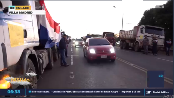 Manifestantes pretenden paralizar el país, contra la suba del combustible - ADN Digital