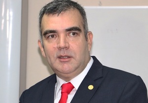 Nombran a Ricardo Zárate como nuevo ministro de Educación