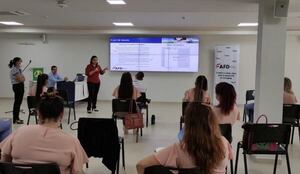 AFD capacita a ejecutivos de la Cooperativa Mercado 4