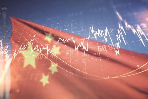 Ventas de acciones chinas por pánico crean la mayor caída desde el 2008 - MarketData