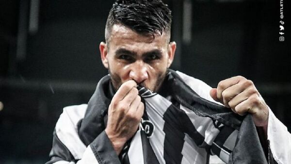 Atlético Mineiro confirma el retorno de Junior Alonso