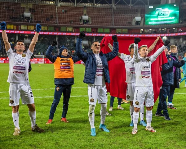 Jesús Medina fue titular en el triunfo del CSKA de Moscú ante el Lokomotiv