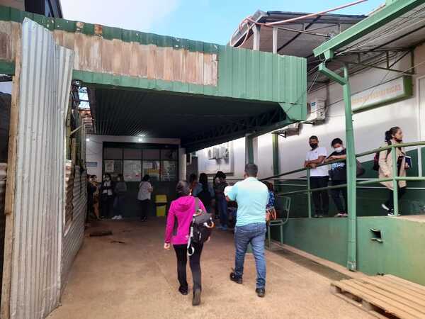 Traumatizados copan área de urgencias del Hospital Regional