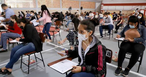 La Nación / Becas de Itaipú: a las 18:00 de este lunes se publicarán los resultados de los exámenes