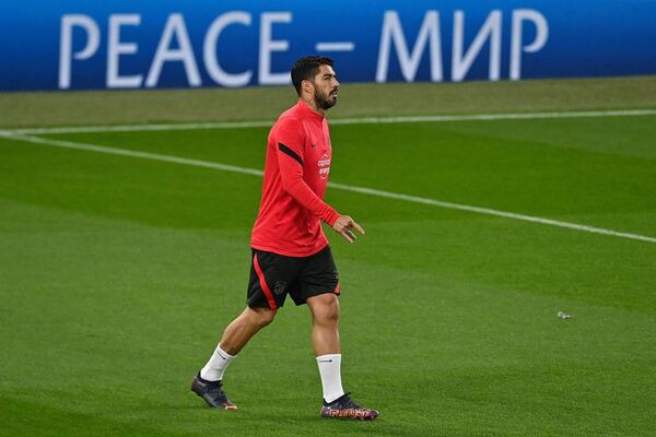 Luis Suárez piensa seguir jugando en Europa, según el brasileño Renan Lodi - Fútbol Internacional - ABC Color