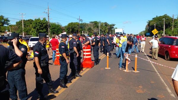 Transportistas cierran ruta en varios puntos del departamento de Caaguazú - Nacionales - ABC Color