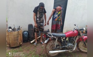 Dos procesados por hurtar y desarmar una motocicleta