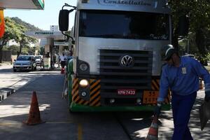 Camioneros piden ante la Justicia el fin de la política de precios de Petrobras - MarketData