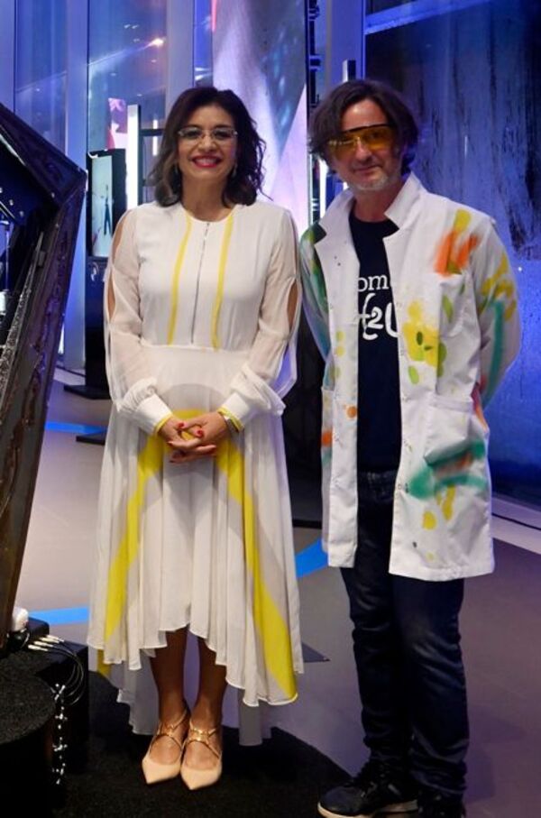 Noche Perfecta en lanzamiento del BMW iX - Social Brand - ABC Color