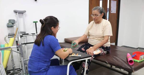 La Nación / Clínicas vuelve a habilitar Escuela de Columna en modalidad presencial