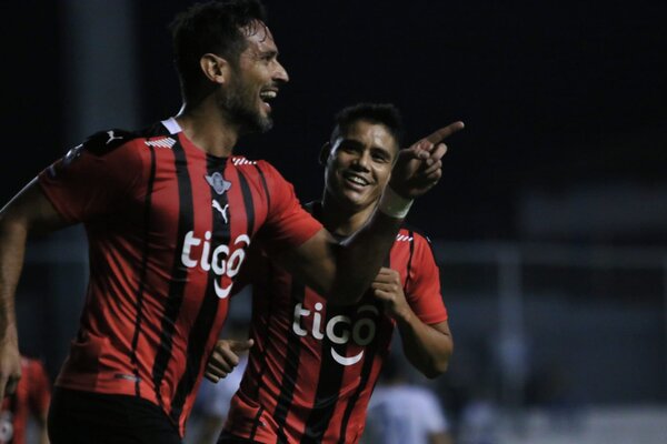 Libertad goleó a Nacional y es el nuevo puntero del Apertura - 1000 Noticias