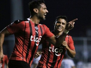 Triunfo y liderato del Gumarelo - APF