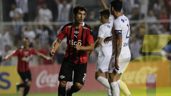 Crónica / Buen fútbol, triunfo y punta