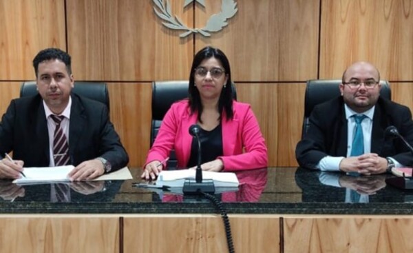 Ocho años de prisión por maltratar a su mamá y apuñalar a sus hermanos
