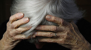 GOLPEÓ A SU MADRE DE 74 AÑOS - El Observador