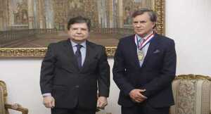 Canciller de Paraguay condecora con Orden Nacional del Mérito “Don José Falcón” a Director General del IICA | Lambaré Informativo