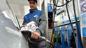 Argentina aumenta precios en sus combustibles