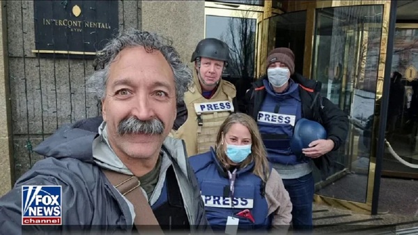 Muere de un disparo camarógrafo de Fox News en las afueras de Kiev mientras cubría la invasión de Rusia