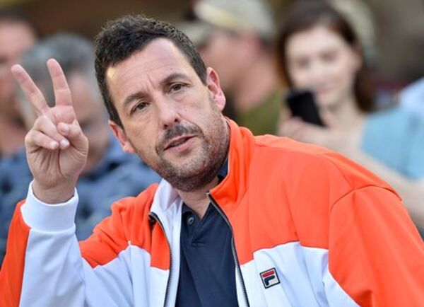 Como es la personalidad de Adam Sandler según sus películas - El Trueno
