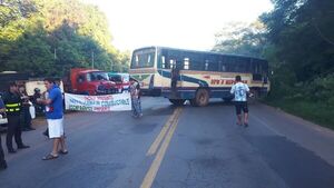 Oleros de Itá siguen con cierres intermitentes de la Ruta PY01   - Nacionales - ABC Color