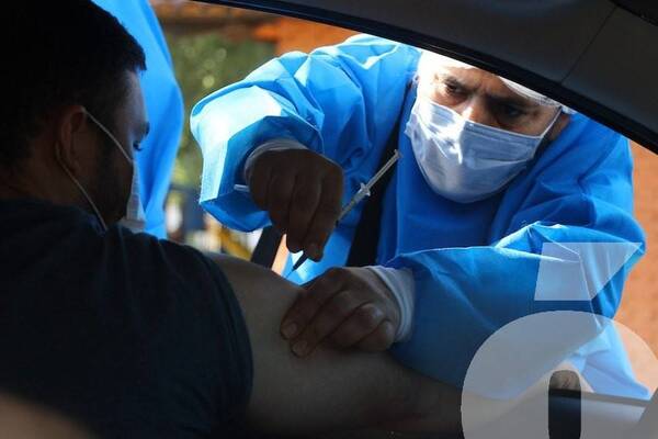 Crónica / Salud aplicará cuarta dosis contra COVID desde abril