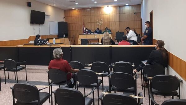 Fue a juicio por abusar de una gallina: iría 2 años preso