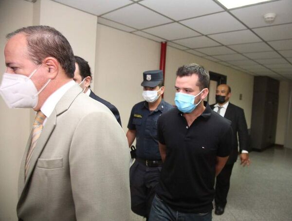 Juez ratifica prisión preventiva de René Olmedo por supuesta agresión en Morgan - Nacionales - ABC Color