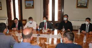 La Nación / Esta tarde prosigue la mesa de diálogo del Gobierno con camioneros en paro