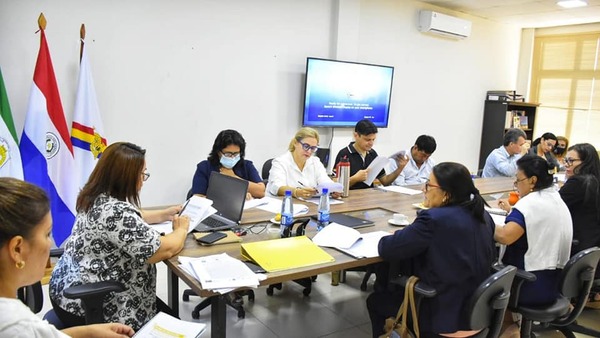 ITAPÚA PRESENTÓ LAS PRIORIDADES EN MATERIA DE TRANSFORMACIÓN EDUCATIVA AL MEC - Itapúa Noticias