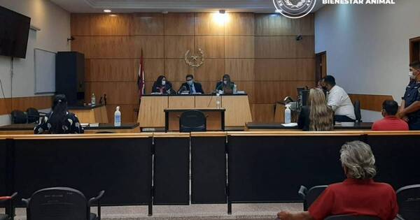 La Nación / En Caacupé se llevó a cabo el histórico primer juicio oral por abuso de una gallina