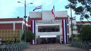 Gobernación gestiona recursos para atender pedidos de personas de escasos recursos