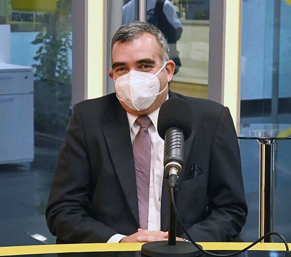Para nuevo ministro de Educación, Alfredo Stroessner gobernó “con mano fuerte y dura” - Nacionales - ABC Color
