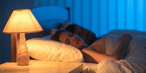 Dormir con luz es malo para el corazón - El Independiente