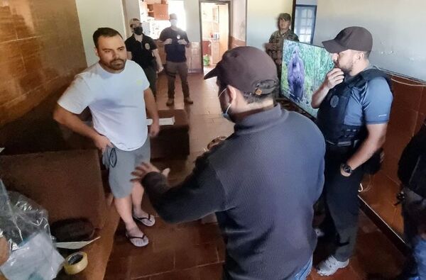 Apresan a un supuesto “narcopiloto” - Nacionales - ABC Color