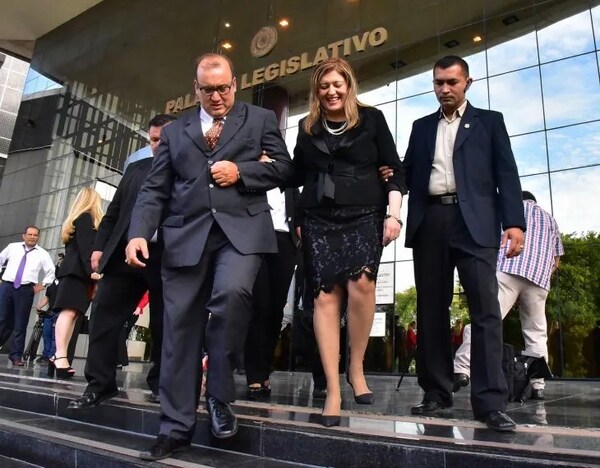 Diputada pide apoyo ciudadano para lograr enjuiciar a Sandra Quiñónez