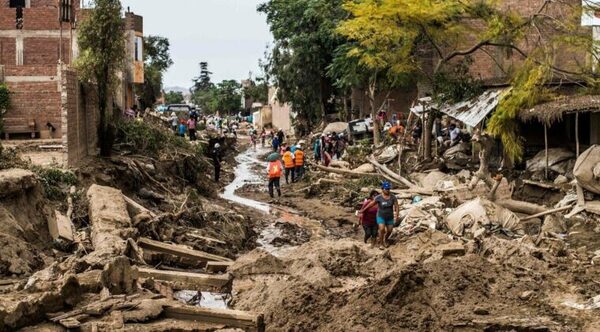 Perú: Alud sepulta decenas de casas en un pueblo andino