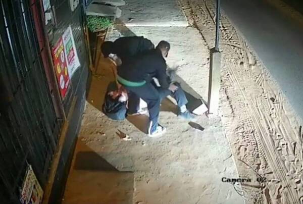 Diario HOY | Asaltado y golpeado en el suelo: “Grité auxilio y me dijeron cállate o te matamos”