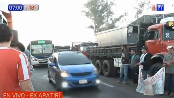 Camioneros no ceden y exigen reducción de G. 1.000 en diésel y naftas | Noticias Paraguay