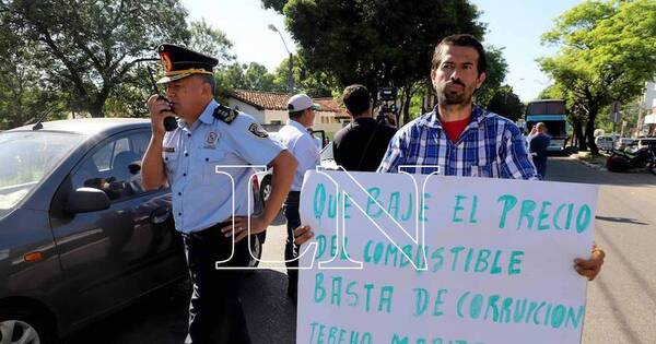 La Nación / Recortan estimación económica a 2%