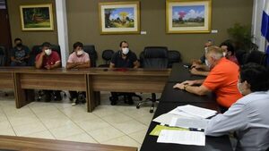 PRODUCTORES DE BANANA SOLICITAN ACOMPAÑAMIENTO AL GOBERNADOR