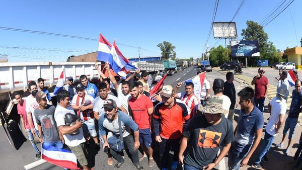 Centrales sindicales convocan a huelga general para el 2 de mayo