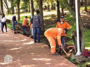 Inician reparación de lumínicas del Lago de la República - La Clave
