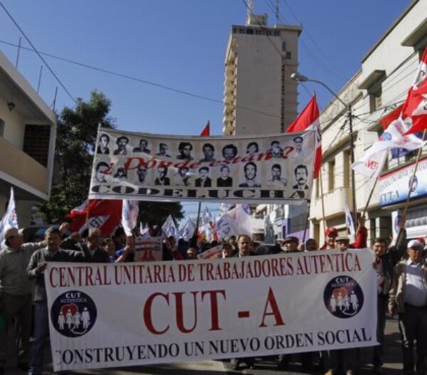 Centrales sindicales convocan a huelga general para el 2 de mayo | OnLivePy