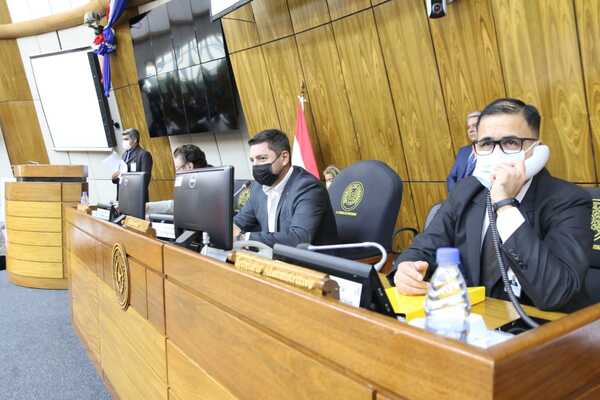 Diario HOY | Impulsores de juicio a Quiñónez dejaron sin quórum la sesión