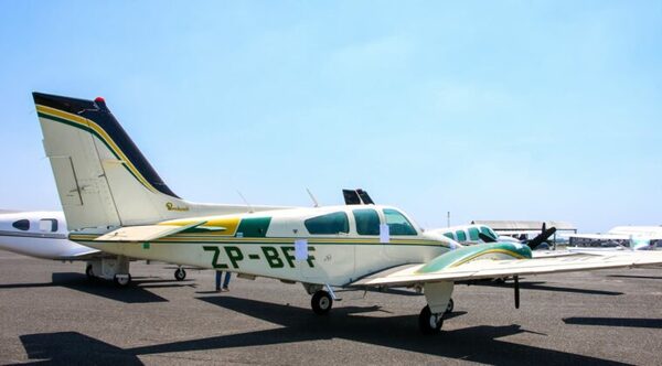 “A Ultranza py”: Incautan dos presuntas narcoavionetas de un hangar en Luque