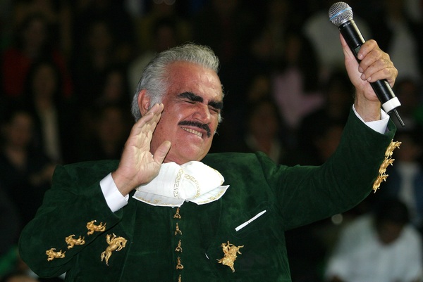 TelevisaUnivision gana amparo para transmitir la serie de Vicente Fernández - MarketData