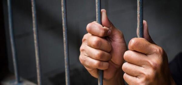 Hombre que disparó a niña durante asalto pasará 14 años tras las rejas