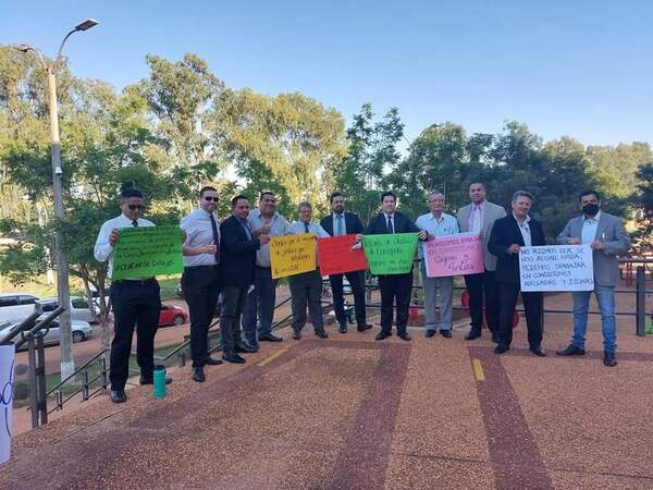 Falta de aire acondicionado en el Palacio de Justicia genera medida de protesta