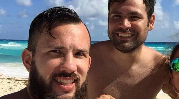 Crónica / ¡Desafió a su hermano para que deje de "escribir macanadas"!